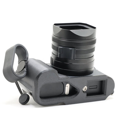 Hand Grip for Leica Q3 / Q3 43 with Finger Loop Socket / Apple Airtag Socket / Arca Swiss Dovetail