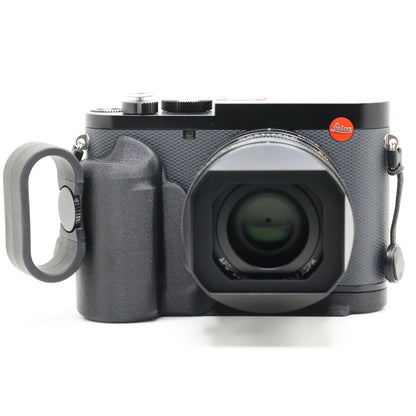 Hand Grip for Leica Q3 / Q3 43 with Finger Loop Socket / Apple Airtag Socket / Arca Swiss Dovetail